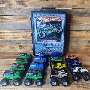 Lot Of 15 Hot Wheels With Carry Case, For Hot Wheel Collectors, Some Are Rare.